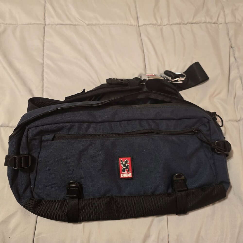Chrome Industries Kadet Sling Cross-Body Bag - Chrome Buckle 2019 Navy Blue
